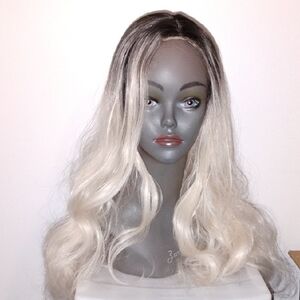Elegant Blonde Ombre Wig